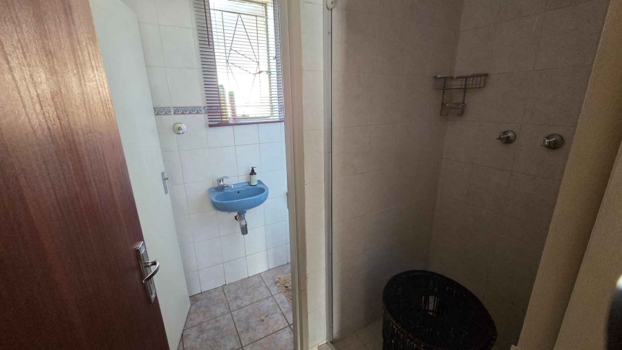 5 Bedroom Property for Sale in Fichardt Park Free State